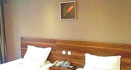 Changchun Is China Business Hotel Екстериор снимка