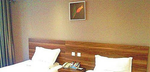 Changchun Is China Business Hotel Екстериор снимка